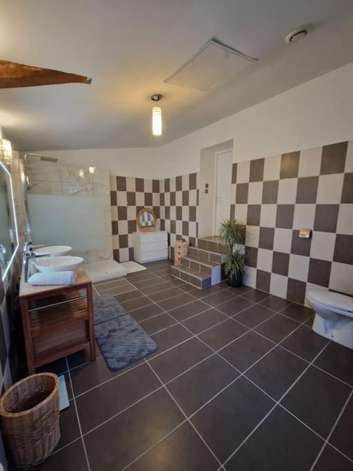 Demeure En Pierre Avec Piscine Privee Villa Etauliers Ngoại thất bức ảnh